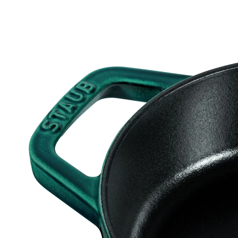 Fuente de horno ovalada de hierro fundido con tapa Staub