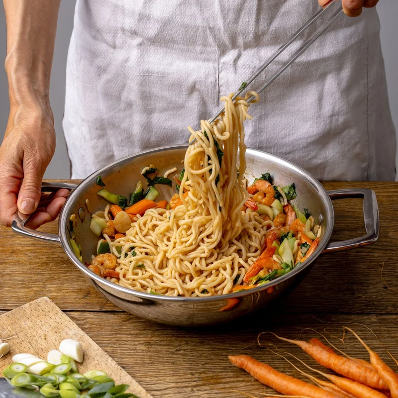 Wok de acero inoxidable 3-Ply con tapa de cristal Castel'Pro Cristel