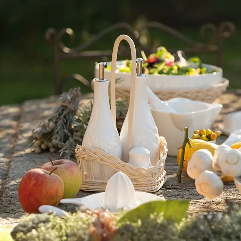 Aceitera y vinagrera ovalada de porcelana Menage La Porcellana Bianca