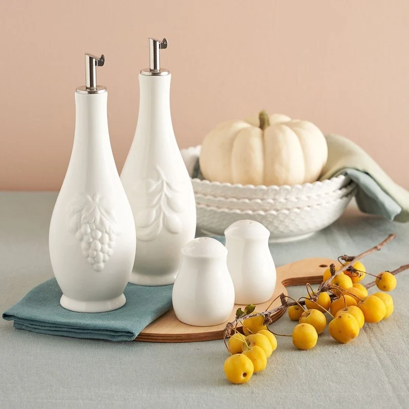 Aceitera y vinagrera ovalada de porcelana Menage La Porcellana Bianca