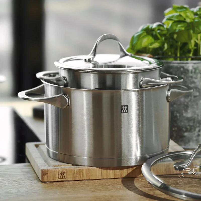 Batería de cocina de 5 piezas inox Essence Zwilling