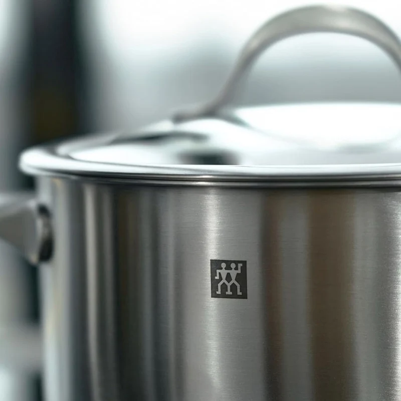 Batería de cocina de 5 piezas inox Essence Zwilling