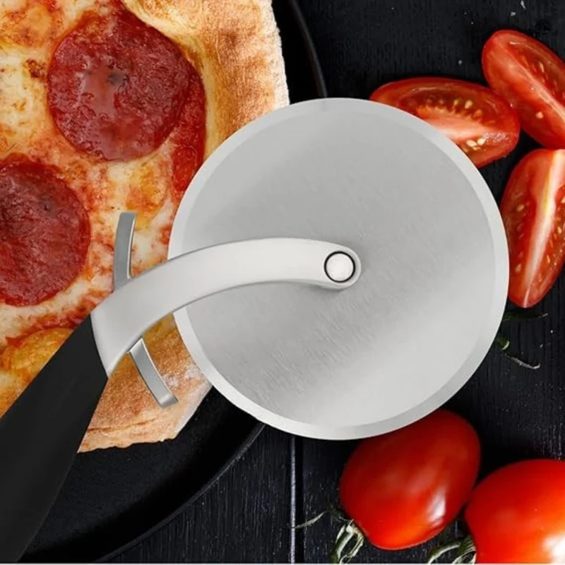 Cortador de pizzas con funda protectora 2 en 1 Microplane
