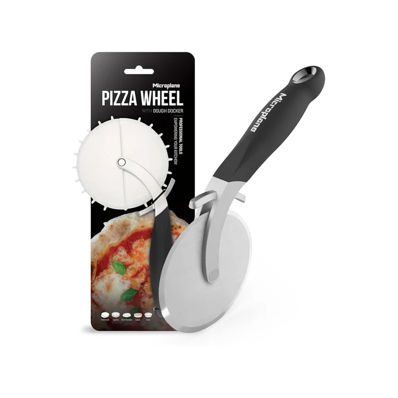 Cortador de pizzas con funda protectora 2 en 1 Microplane