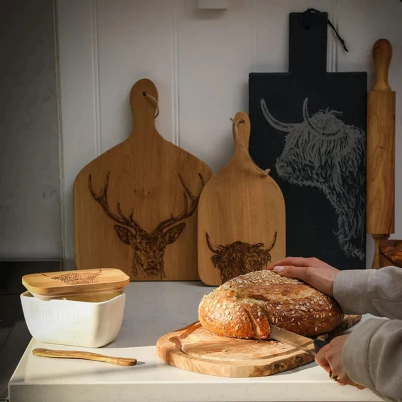 Tabla para cortar de madera de olivo con ranura para jugos Selbrae