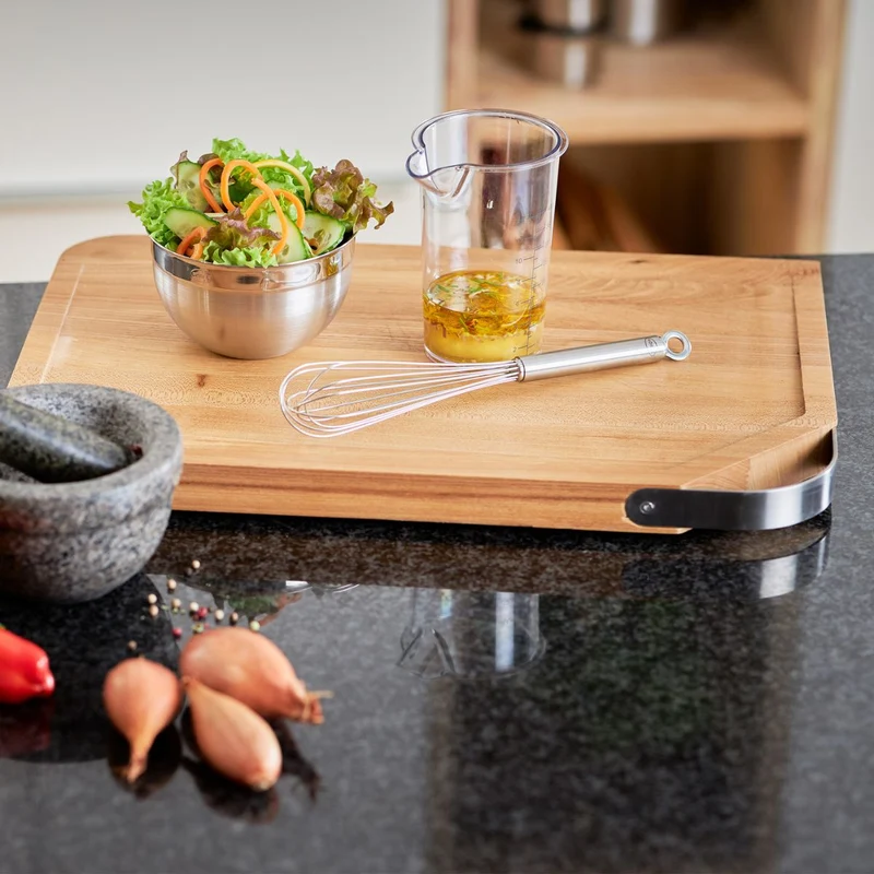 Tabla de cortar de madera de olmo con asa de inox Rösle