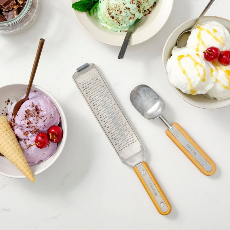Cuchara para helado de acero inoxidable The Baller Full Circle