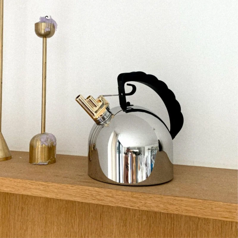 Hervidor 9091 de acero inoxidable Richard Sapper Alessi