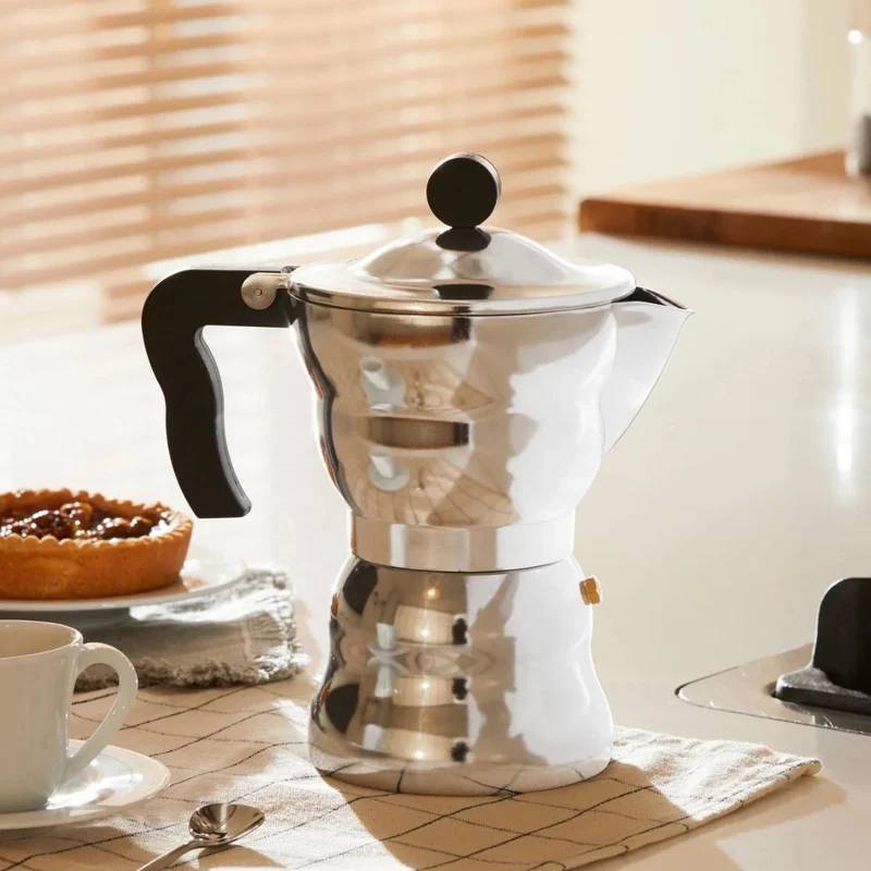 Cafetera de aluminio fundido Moka Alessi