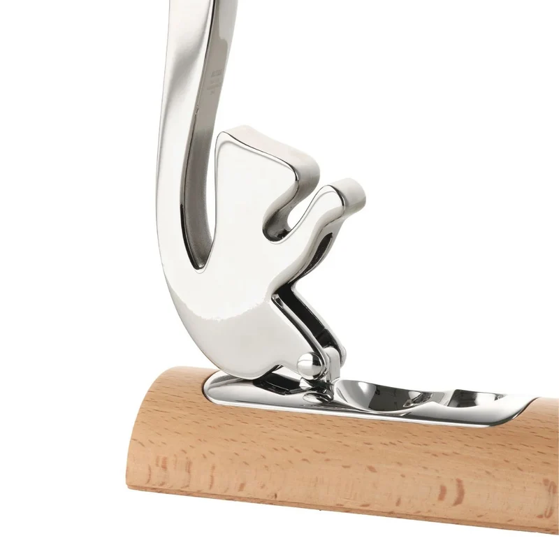 Cascanueces Scoiattolo de acero con base de madera Alessi