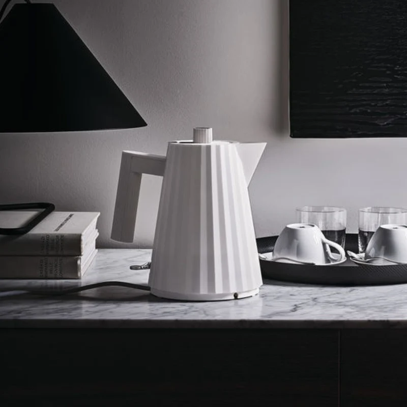 Hervidor eléctrico Plisse Alessi