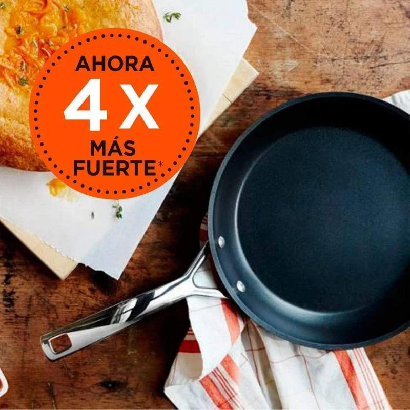 Sartén antiadherente Tri-Capa con exterior inox Premium PRO Le Creuset