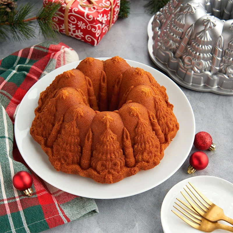 Molde Very Merry plateado Bundt Nordic Ware