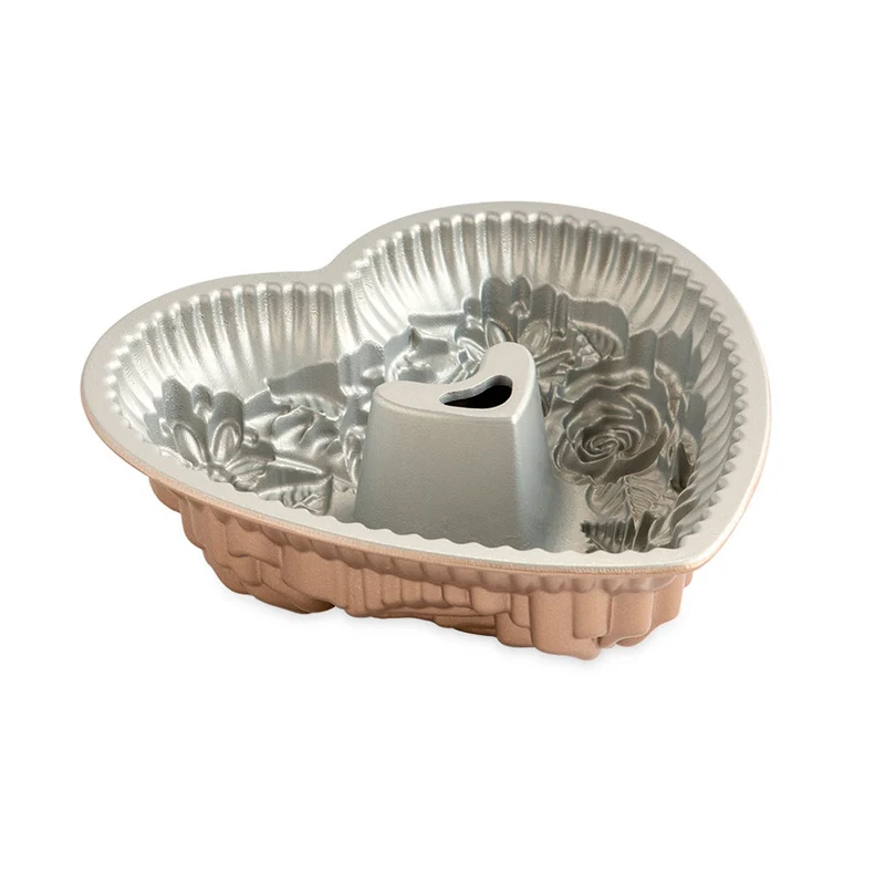 Molde corazón floral Bundt Nordic Ware