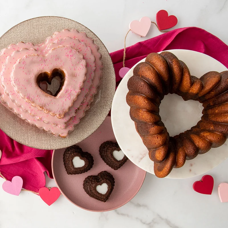 Molde corazón Elegant Heart Bundt Nordic Ware