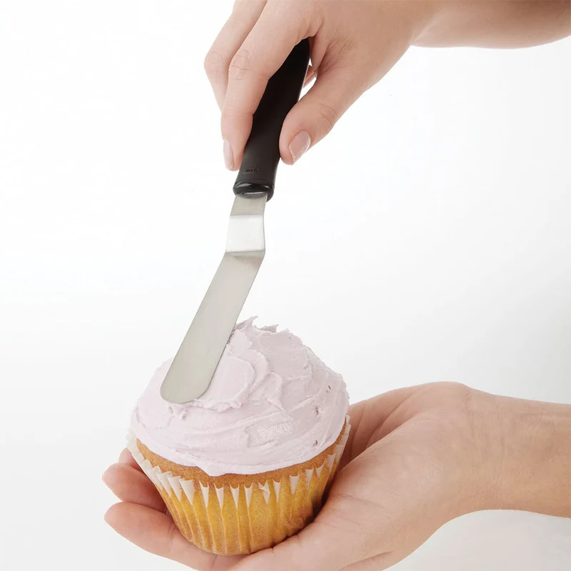 Cuchillo flexible de repostería y cupcakes OXO