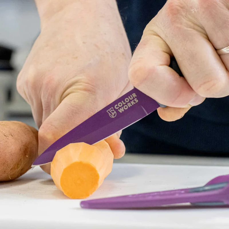 Cuchillo multiusos con funda afiladora ColourWorks KitchenCraft