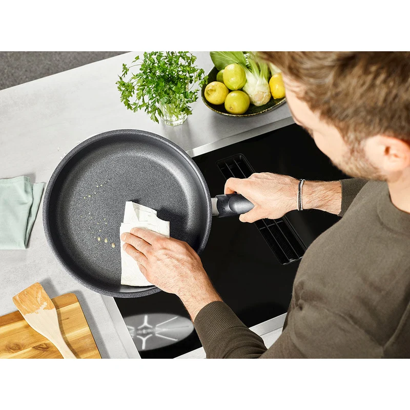 Sartén antiadherente con exterior inox Adamant® Premium Fissler