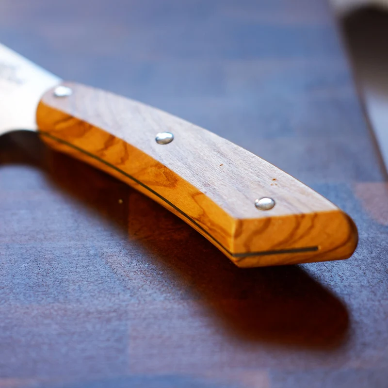 Cuchillo santoku con mango de madera de olivo Roger Orfevre