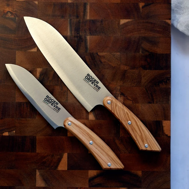 Cuchillo santoku con mango de madera de olivo Roger Orfevre