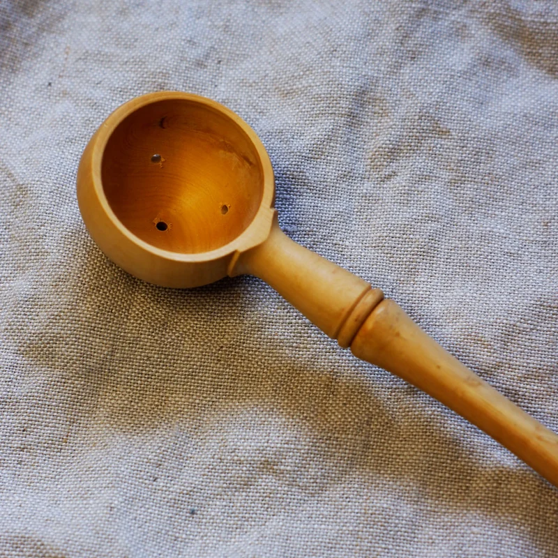 Cuchara de madera para aceitunas de Roger Orfevre
