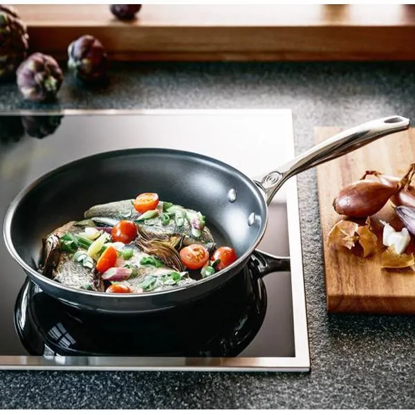 Sartén antiadherente Tri-Capa Signature Premium Le Creuset