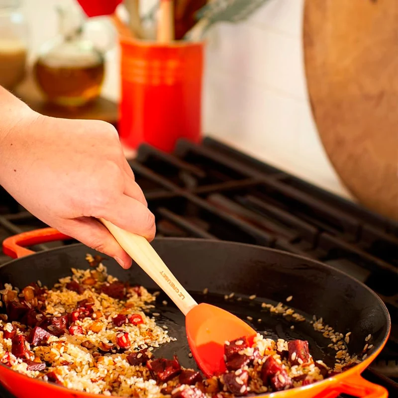 Conjunto de bote con 4 espátulas Le Creuset