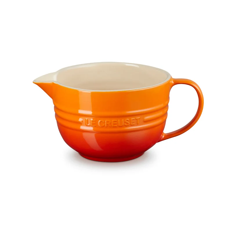 Bol cerámico con asa y pico vertedor de Le Creuset