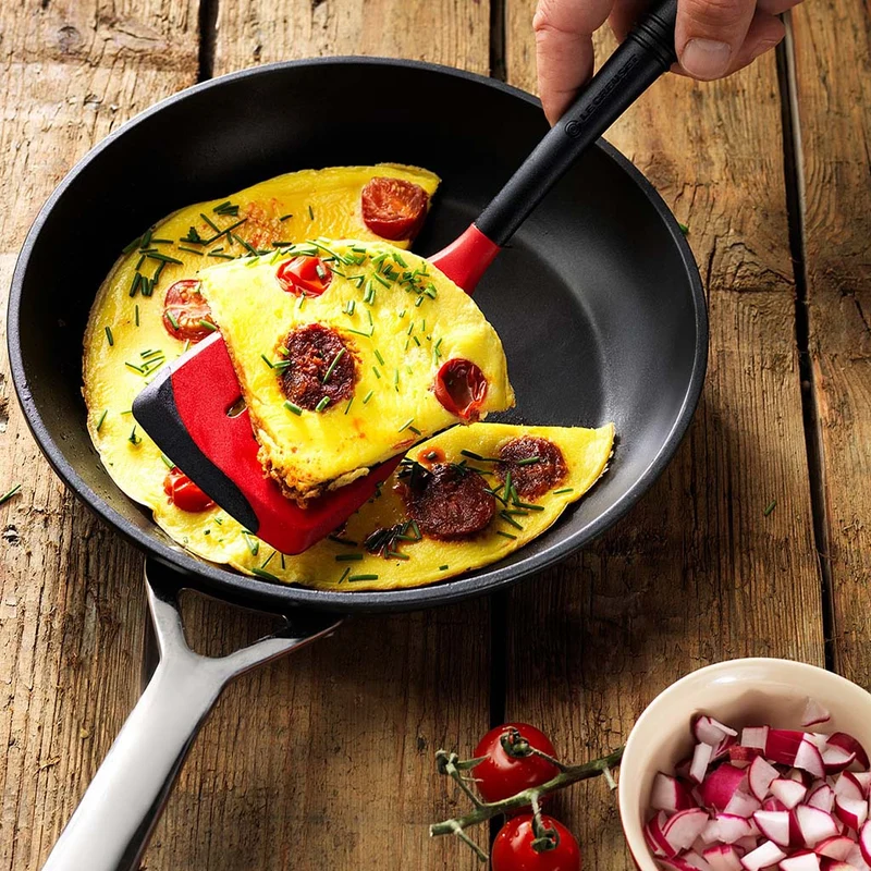 Espátula rasera ranurada Bi Revolution de Le Creuset