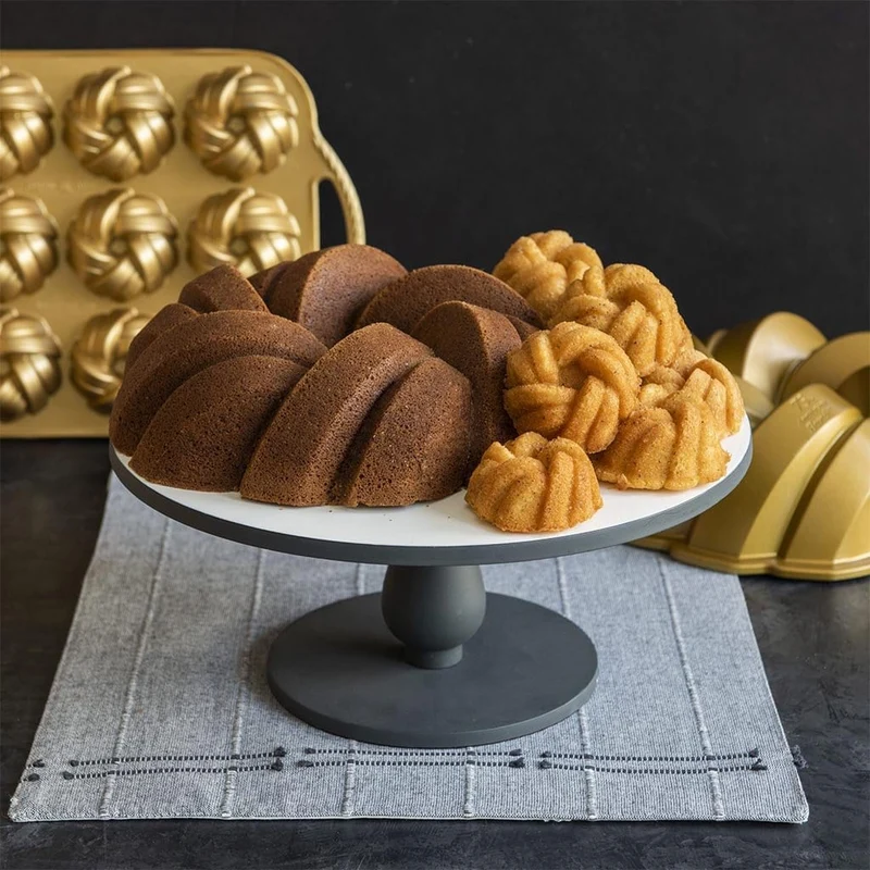 Molde Braided Bundtlette Pan Nordic Ware 75º Aniversario