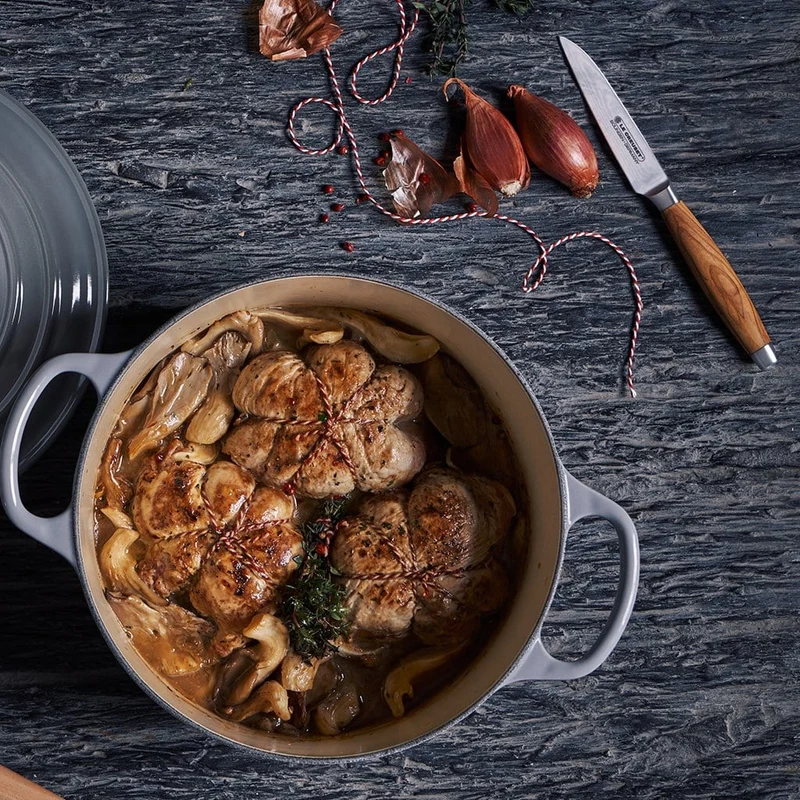 Cuchillos Le Creuset de acero damasco con mango de madera de olivo