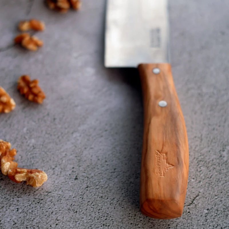 Cuchillo Chef con mango de madera de olivo Pallarès