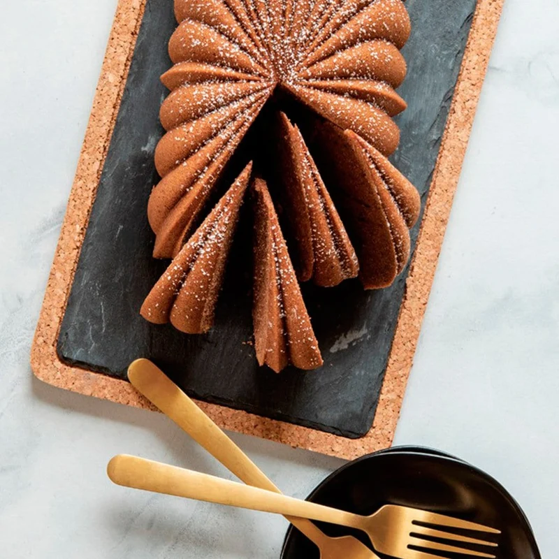 Molde Classic Fluted Loaf Nordic Ware