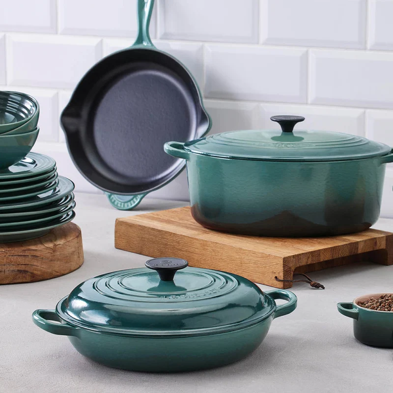 Cocotte redonda baja Signature Le Creuset