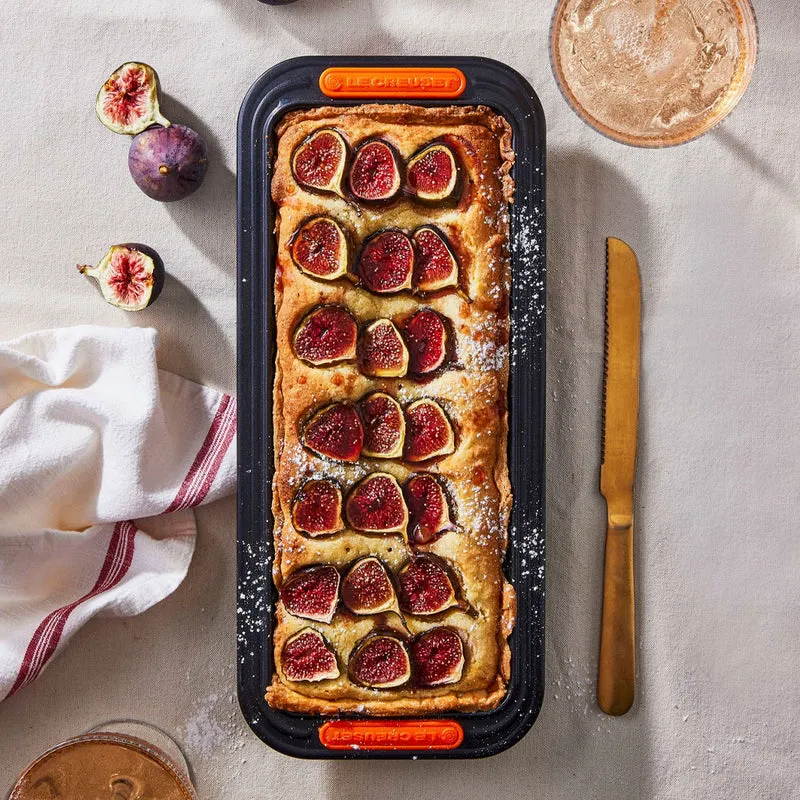 Molde rectangular antiadherente con base extraible Le Creuset
