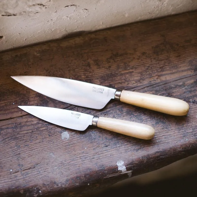 Cuchillo de cocina Pallarès de acero carbono con mango de boj