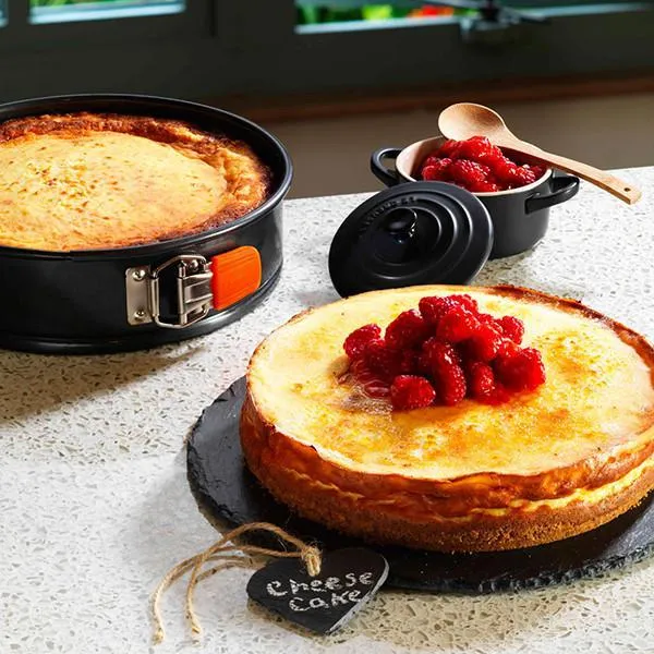 Molde redondo antiadherente desmontable Le Creuset (20 a 26cm)
