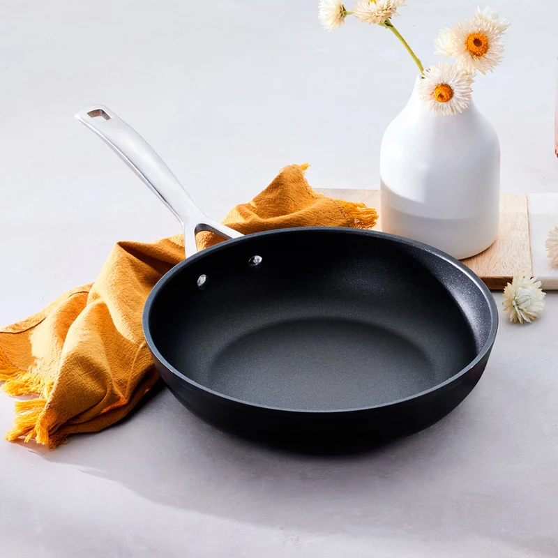 Sartén antiadherente alta Pro Le Creuset