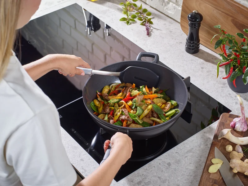 Adamant® Wok