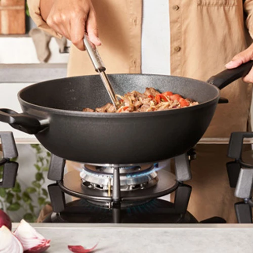 Adamant® Wok