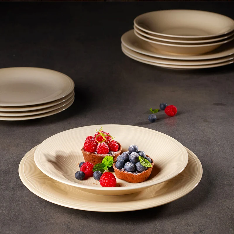 Color Loop Servizio Piatti In Porcellana - Set 12 Pz