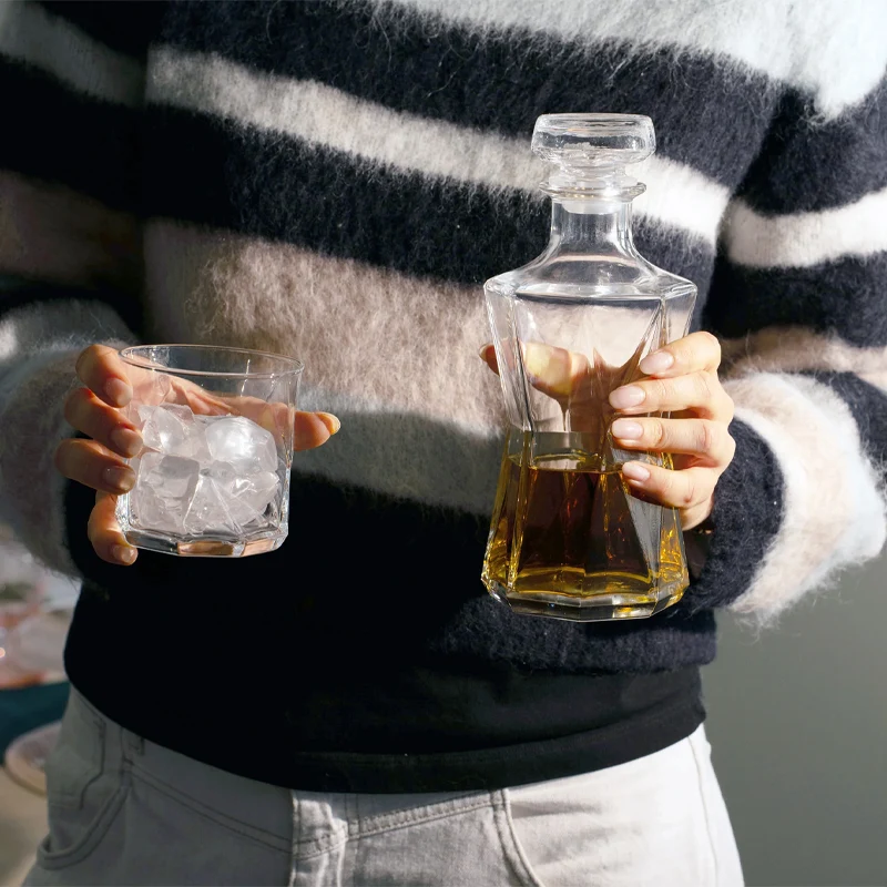 1 Litro - Cassiopea Bottiglia Decanter Multiuso in Vetro